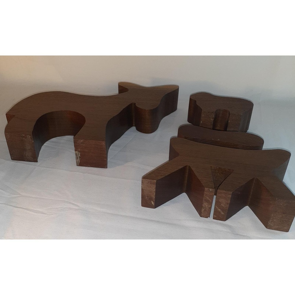 Wooden Nativity Scene Set - Picture 6 of 12